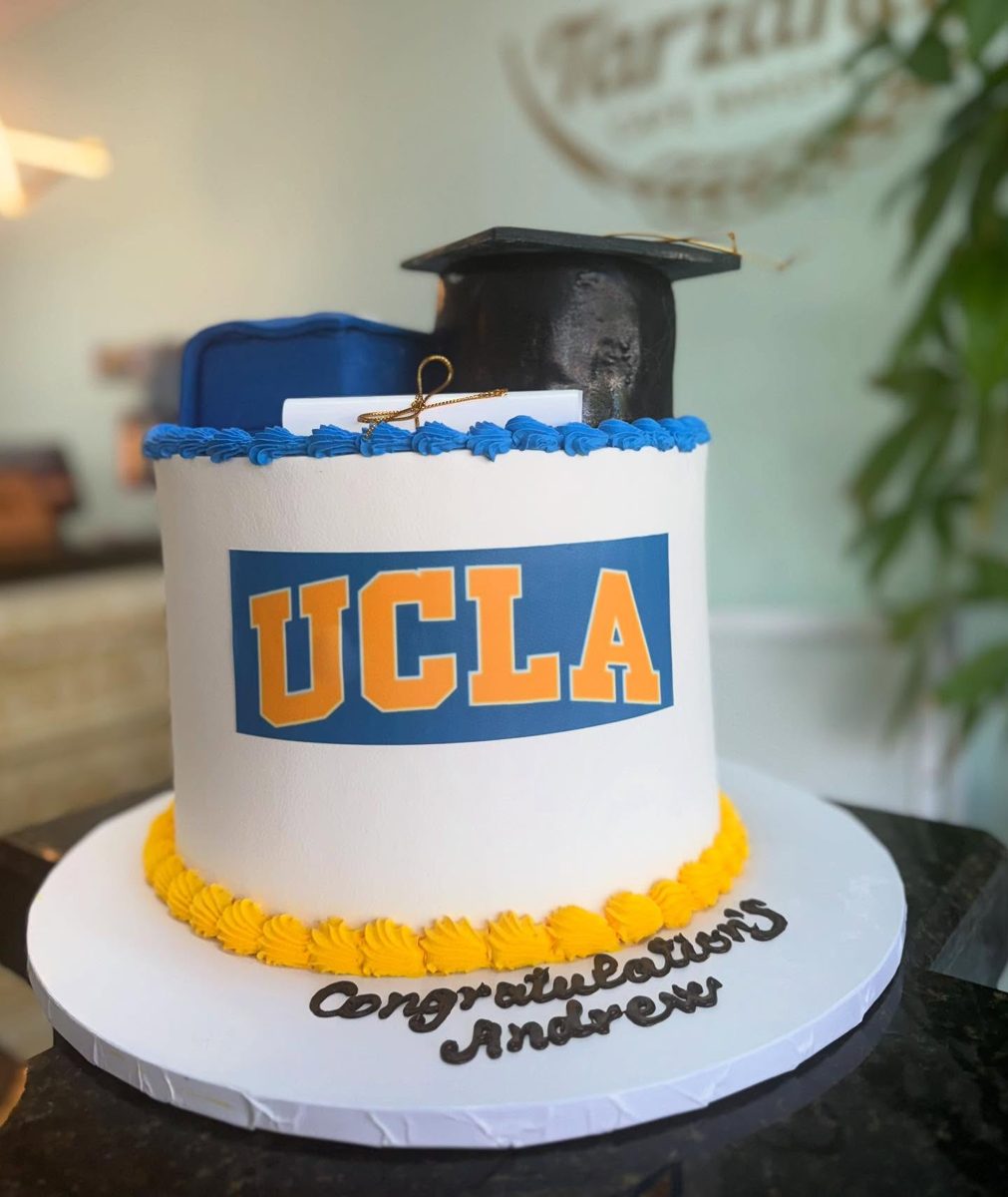 Graduation Cap Cake With Blue Borders from Tarzana Bakery